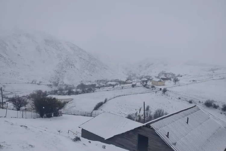 Sabah bəzi ərazilərə qar yağacaq