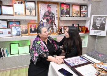 Leyla Əliyeva Şahin Allahyarovun ailəsini ziyarət etdi – VİDEO