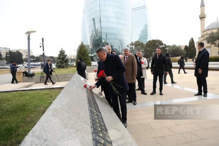 Fuat Oktay Bakıda Türk şəhidliyini ziyarət etdi – FOTOLAR