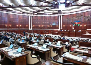 Milli Məclisin iclası başladı