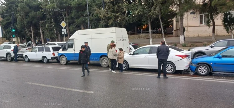 Sumqayıtda beş avtomobilin iştirakı ilə zəncirvari qəza…