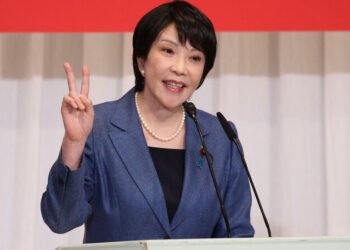 Yaponiyanın baş naziri zədələndi