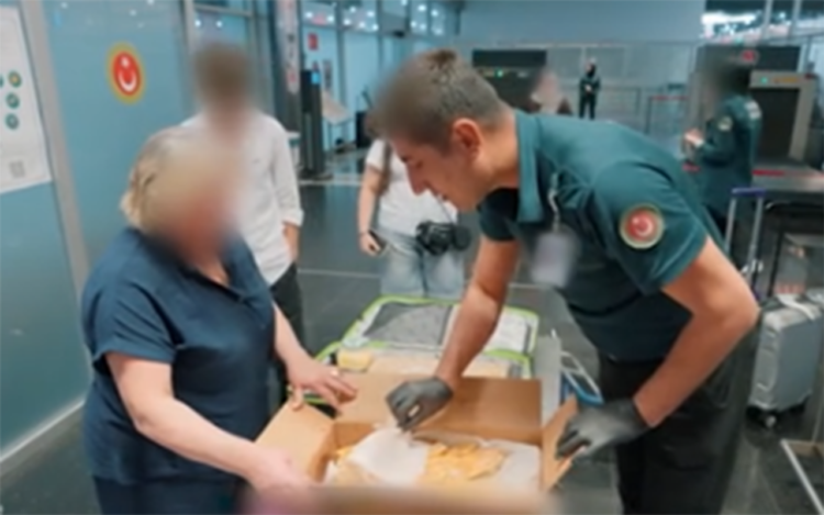 Azərbaycanlı qadın gündəm oldu: “Əliboş gəlim?!” – VİDEO