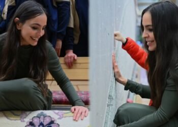 Leyla Əliyevadan tarixi xalçaya ilmələr – VİDEO