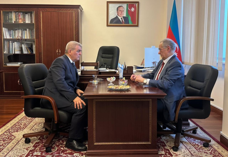 Fazil Mustafa şura sədri ilə görüşdü – FOTO