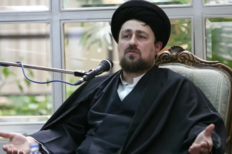 Xomeyni İran xalqını küçələrə çıxmağa çağırdı