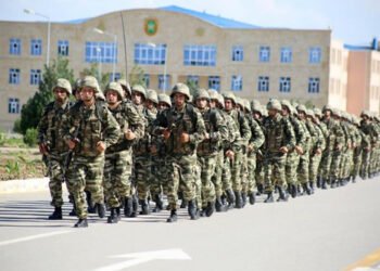 ƏHALİNİN NƏZƏRİNƏ: Azərbaycanda hərbi toplanış buna görədir