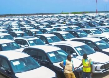 Müharibə maşın bazarını da vurdu: minlərlə avtomobil yolda qaldı