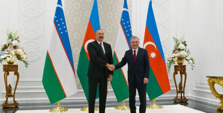 Şavkat Mirziyoyev İlham Əliyevə zəng etdi