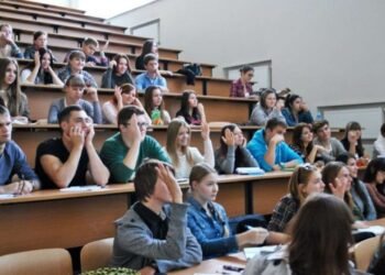 Universitetlərlə bağlı gözlənilən qərar: Tələbə ancaq tələbəni görəcək?