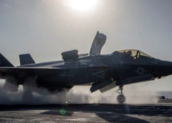 İran iddia edir ki, “məğlubedilməz” F-35 təyyarəsini vurub