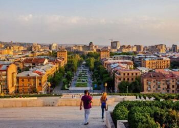 Ermənistanda ev alan azərbaycanlılar… – Rəsmi