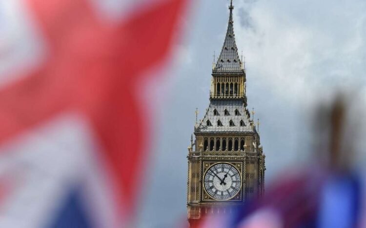 Londonda yəhudilərin 4 təcili yardım maşını yandırıldı – VİDEO