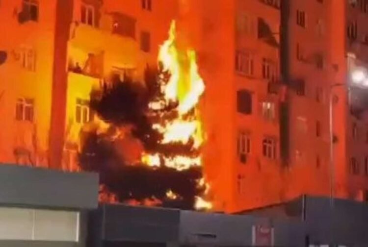 Bakıda yaşayış binasında güclü YANĞIN BAŞLADI