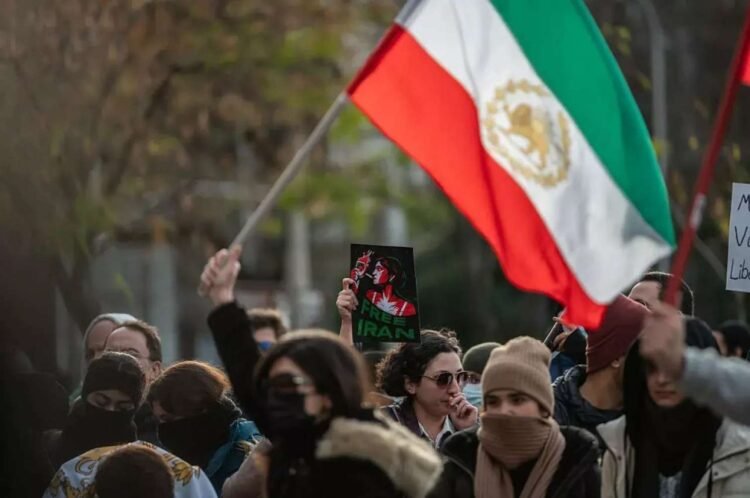 Tehranda Qüds Günü yürüşü zamanı partlayış – Əli Laricani də orada olub – VİDEO