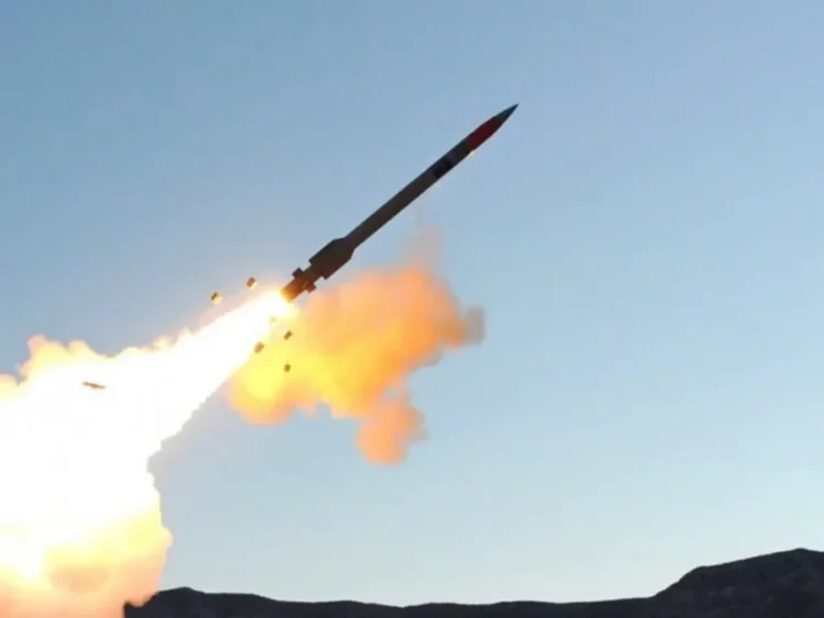 İsrail ərazisinə İrandan raket zərbələrinin endirildiyini elan edib