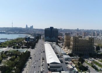 Bu universitetlər və nazirliklər Bakıdan köçürüləcək? – İki şəhərin adı çəkilir