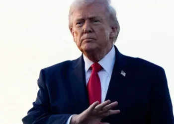 Tramp Körfəz və İsrail liderləri ilə DANIŞDI