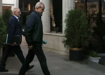 Pezeşkian İran küçələrində görüntüləndi – FOTO