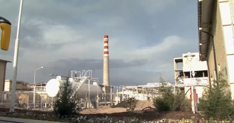 İranda nüvə obyektinin ətrafında DAĞINTI: RƏSMİ