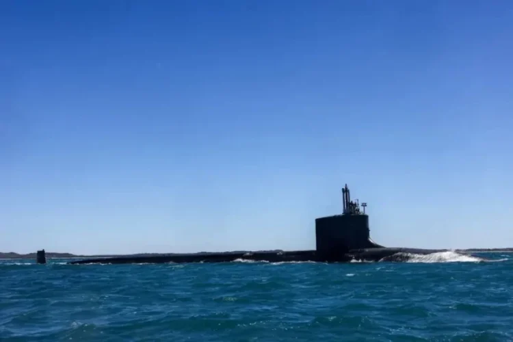 ABŞ İran gəmisinə ZƏRBƏ ENDİRİB:101 nəfər İTKİN DÜŞÜB