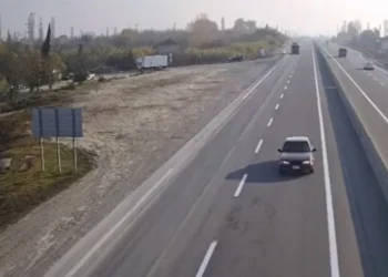 Sol zolaqla hərəkət edən sürücülərin nəzərinə! – VİDEO