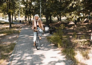 Yaşlı insanların NƏZƏRİNƏ