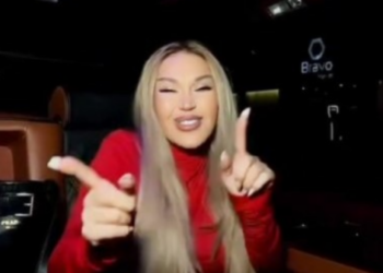 Rəqsanə lüks avtomobili ilə GÖRÜNTÜLƏNDİ – VİDEO