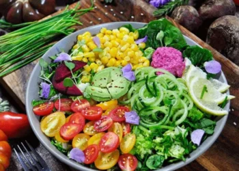 Hər qida qəbulunda tərəvəz yemək lazımdır