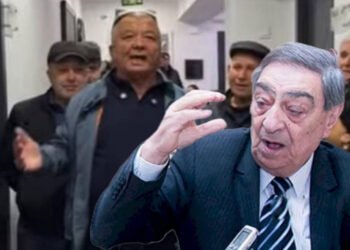 “Onların başları batsın…” – Rəşid Mahmudov əsəbiləşdi