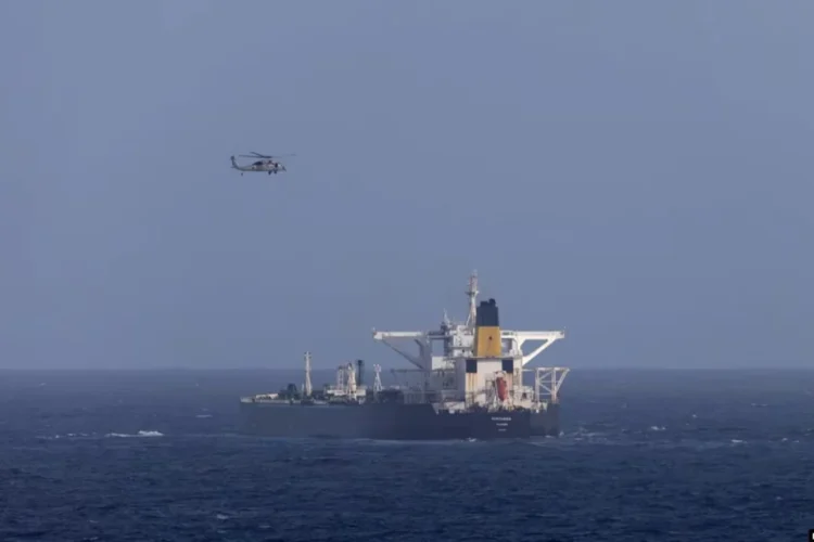 Hörmüz boğazında GƏRGİNLİK: konteyner gəmisinə hücum