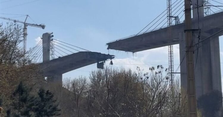 İranın “şah əsəri” vuruldu