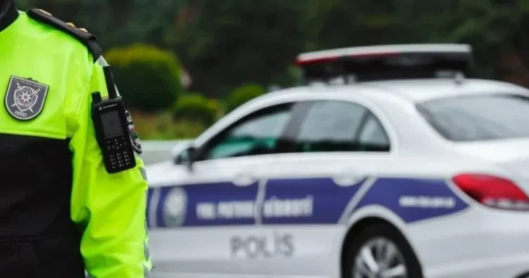 Yol polisindən əlverişsiz hava ilə bağlı XƏBƏRDARLIQ