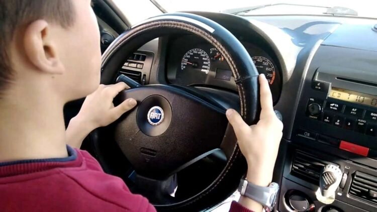 Maşında yüksək səslə mahnıya qulaq asmaq qadağandır – 100 manat cərimə…