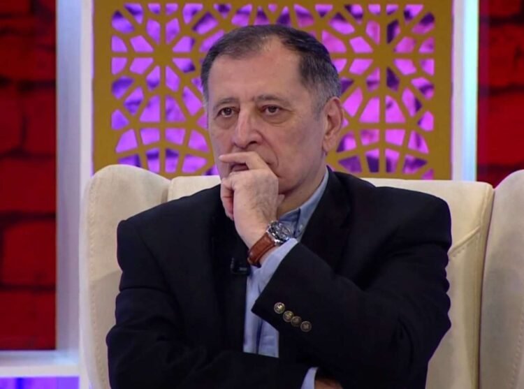 Baba Vəziroğlu QƏZƏBLƏNDİ: “Hələ Rasim Balayevin torpağı yaşdır, ayıbdır!”