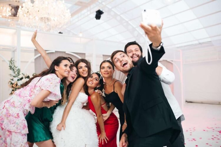 Toylarda yeni xidmət… – “kirayə dostlar”