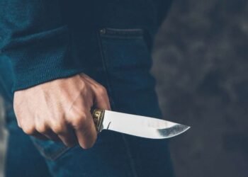 Qazi məktəbli qardaşlara xəsarət yetirdi