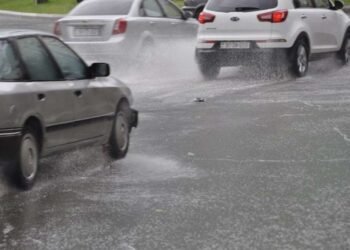 Bakıda gecədən başlayan yağış davam edir – XƏBƏRDARLIQ