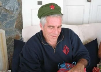 O, sağdır, Epşteyn ölməyib