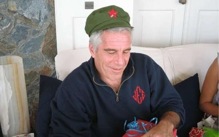 O, sağdır, Epşteyn ölməyib