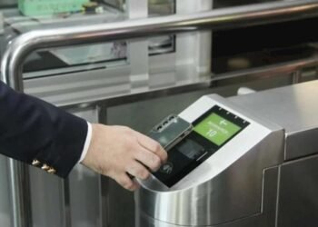 Kartdan xəbərsiz pul silinir: Bakıda ictimai nəqliyyatda rəqəmsal ödəniş böhranı