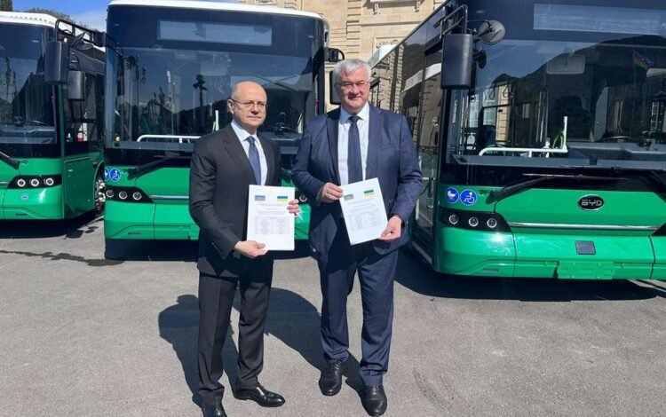 Azərbaycan Ukraynaya beş sərnişin avtobusu verdi