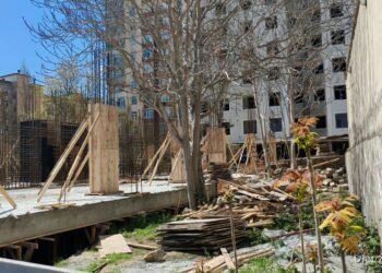 “VİP Construction” yarımstansiyanın dibində ağacları kəsib, obyekt tikir – ŞİKAYƏT -VİDEO/FOTO