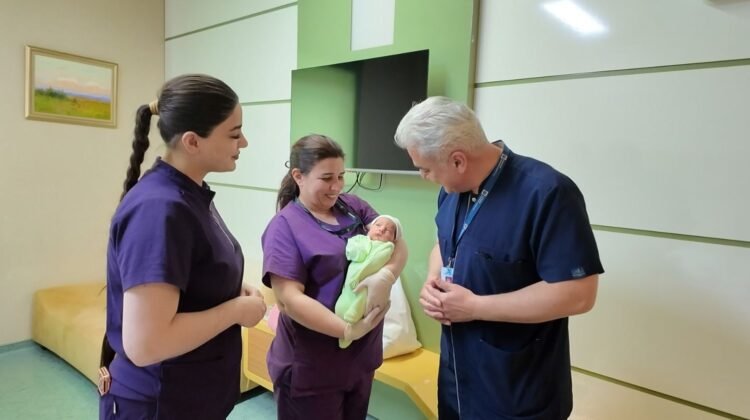 Bakıda 1 günlük körpə əməliyyat olundu – 10 sm-lik törəmə çıxarıldı