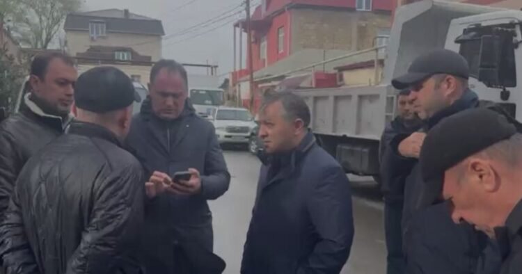 ADSEA sədri üzərində evlər tikilən kollektorun çökdüyü ərazidə olub