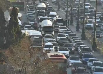 Bu istiqamətdə kilometrlərlə uzanan tıxac yarandı