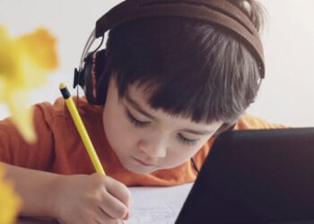 Azərbaycanda kəskin virus infeksiyaları yayılır: Məktəblər distant təhsilə keçəcək?