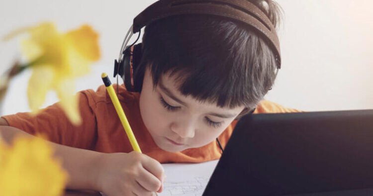 Azərbaycanda kəskin virus infeksiyaları yayılır: Məktəblər distant təhsilə keçəcək?