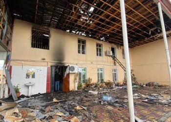 Ev yandı: 12 yaşlı oğlan öldü