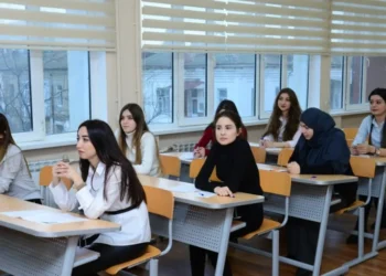 Dövlət sifarişi ilə oxuyan tələbələrdən ödəniş tələb edilə bilməz – RƏSMİ